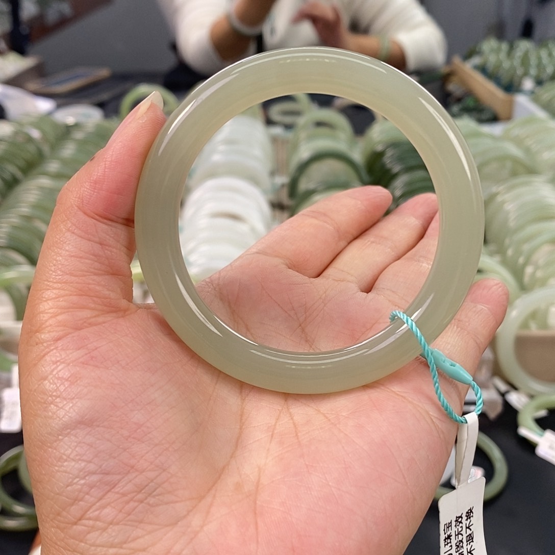 和田玉和田玉手镯54未镶嵌