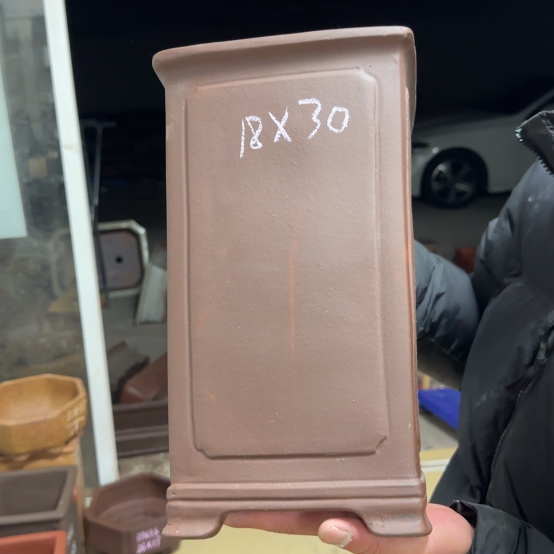 紫砂花盆呜呜呜呜