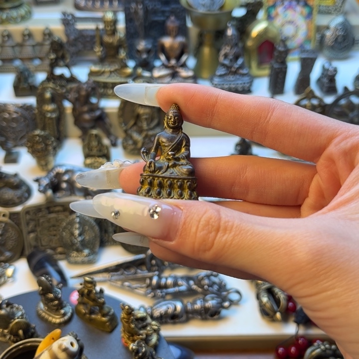 自***风泥塑闪价漏价一件