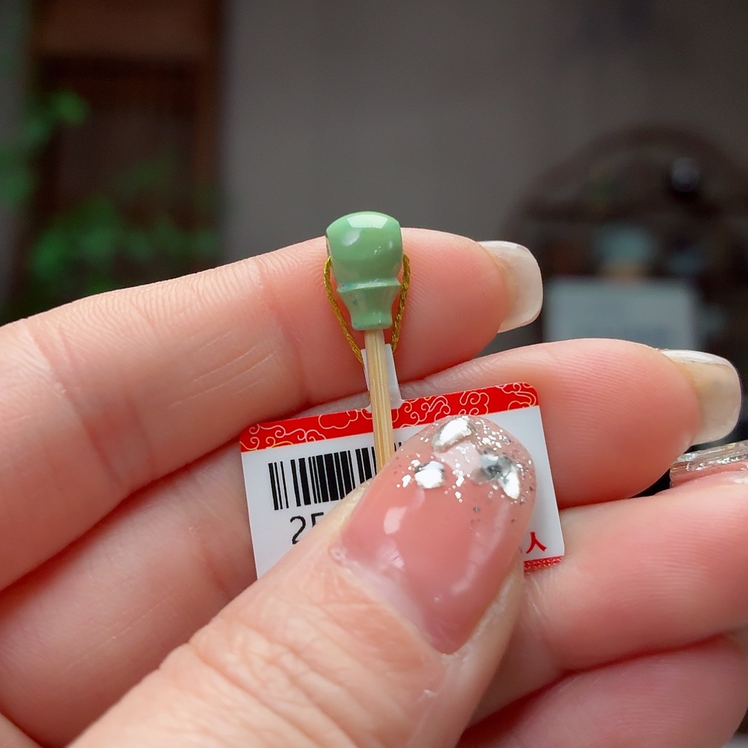 宁***静绿松石未镶嵌珠宝奇石