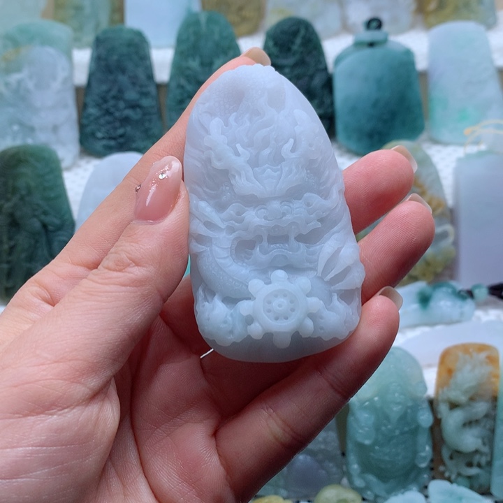 定制翡翠未镶嵌龙牌