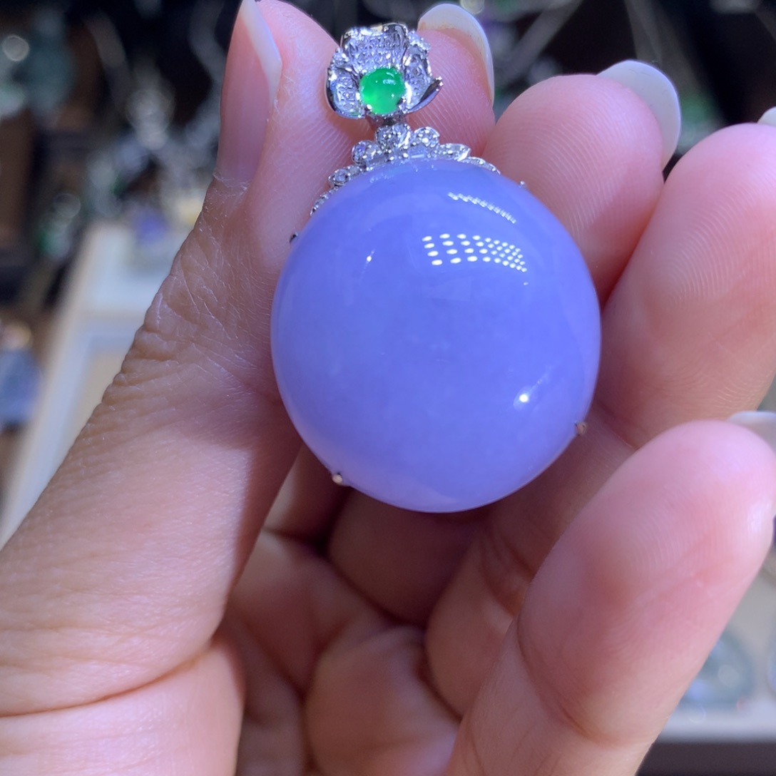 翡翠颈饰18K金镶嵌翡翠