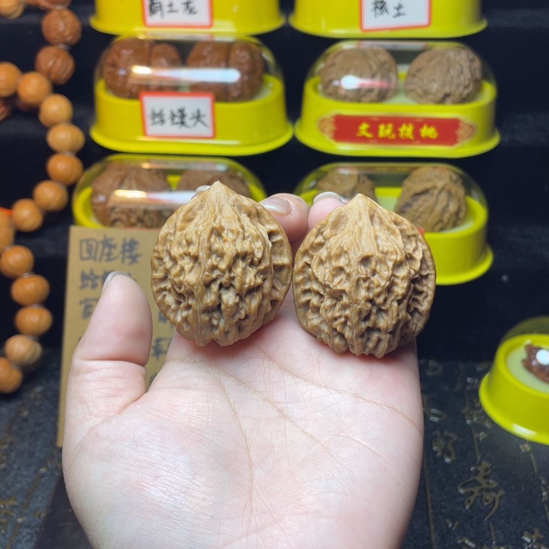 文玩核桃吊坠鸡心38尺