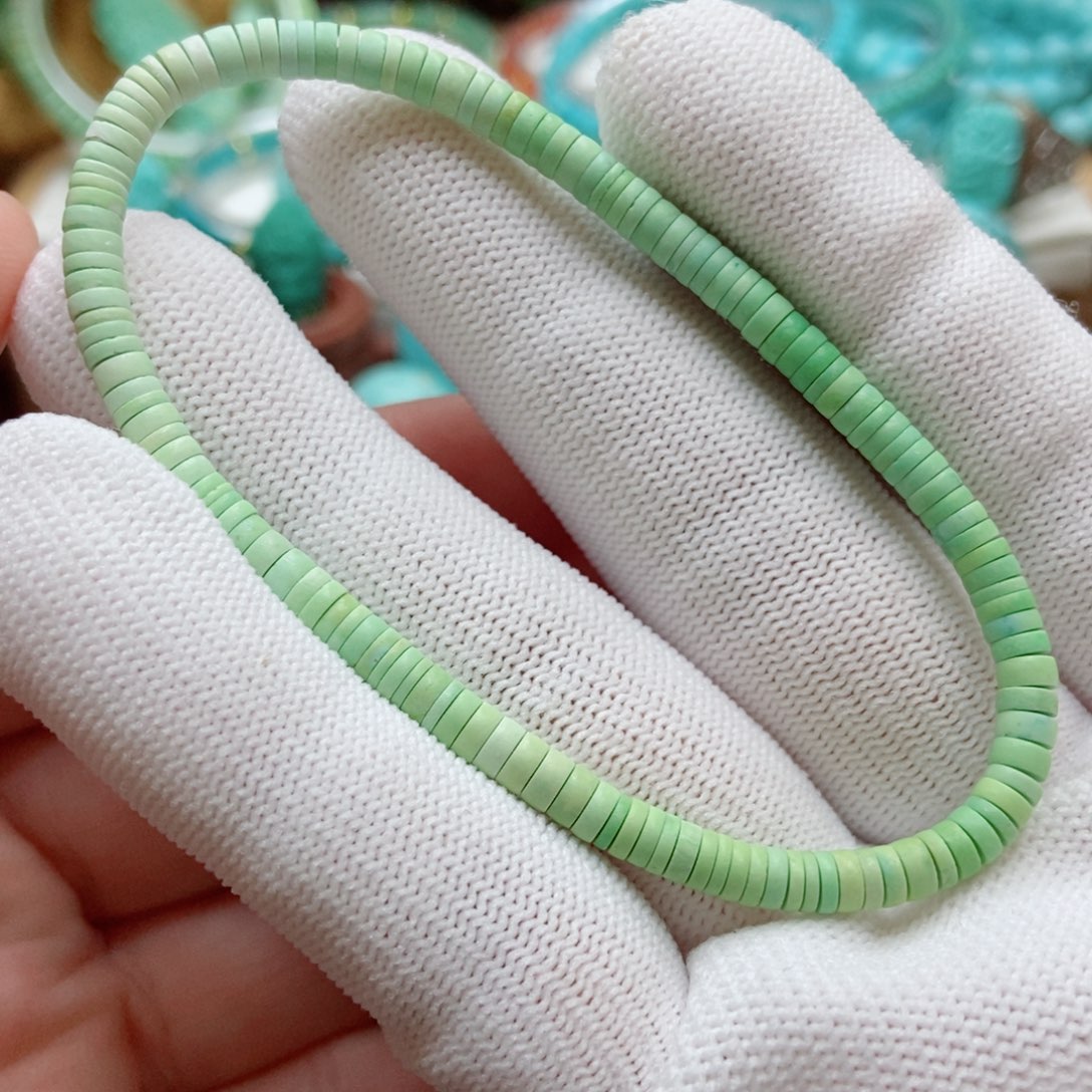 绿松石珠子未镶嵌