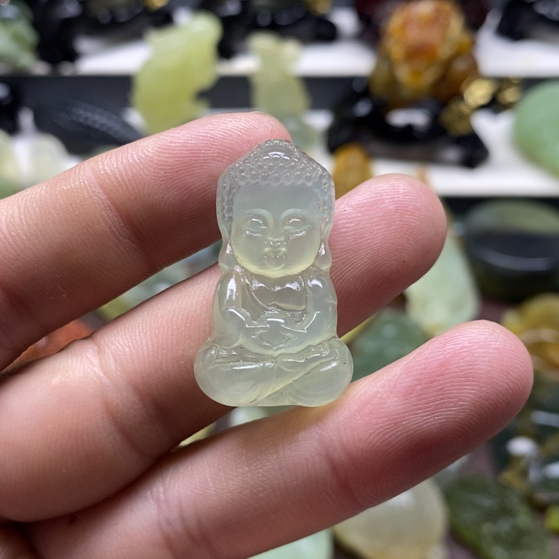 岫玉宝宝佛吊坠未镶嵌