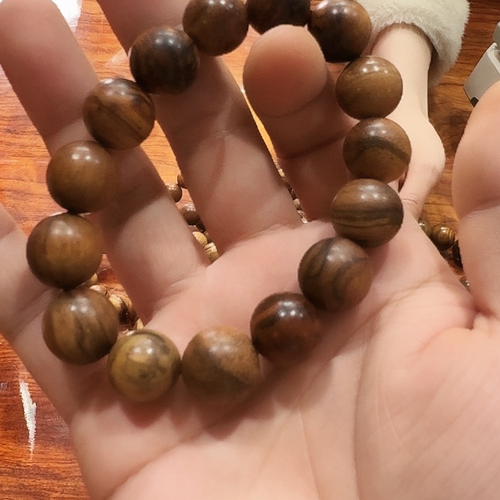 藤类手串/手链精挑1.5花奇楠木手串