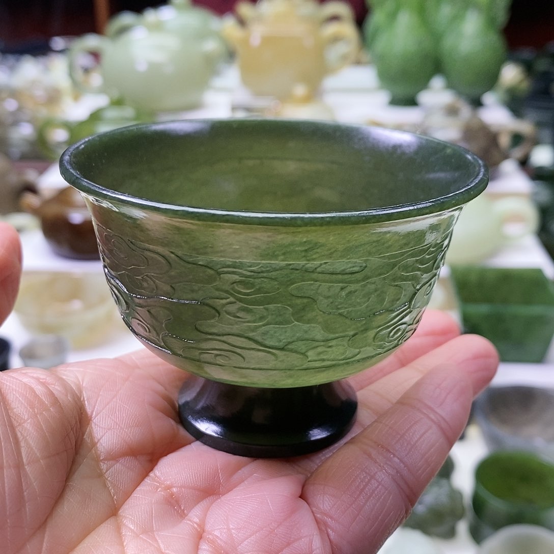 和田玉茶杯未镶嵌