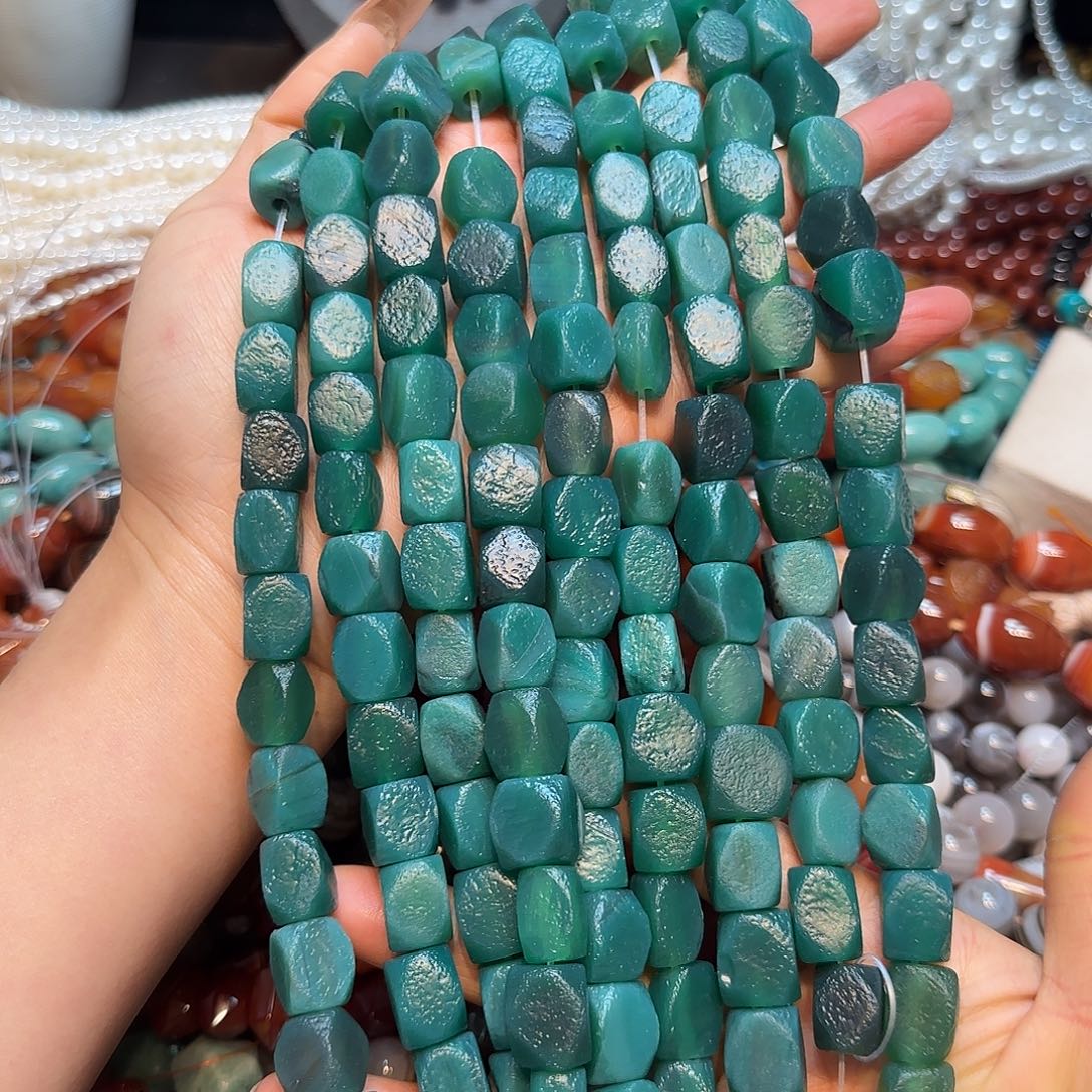 玛瑙/玉髓合金珠宝半成品橘皮绿玛瑙八棱大孔一条