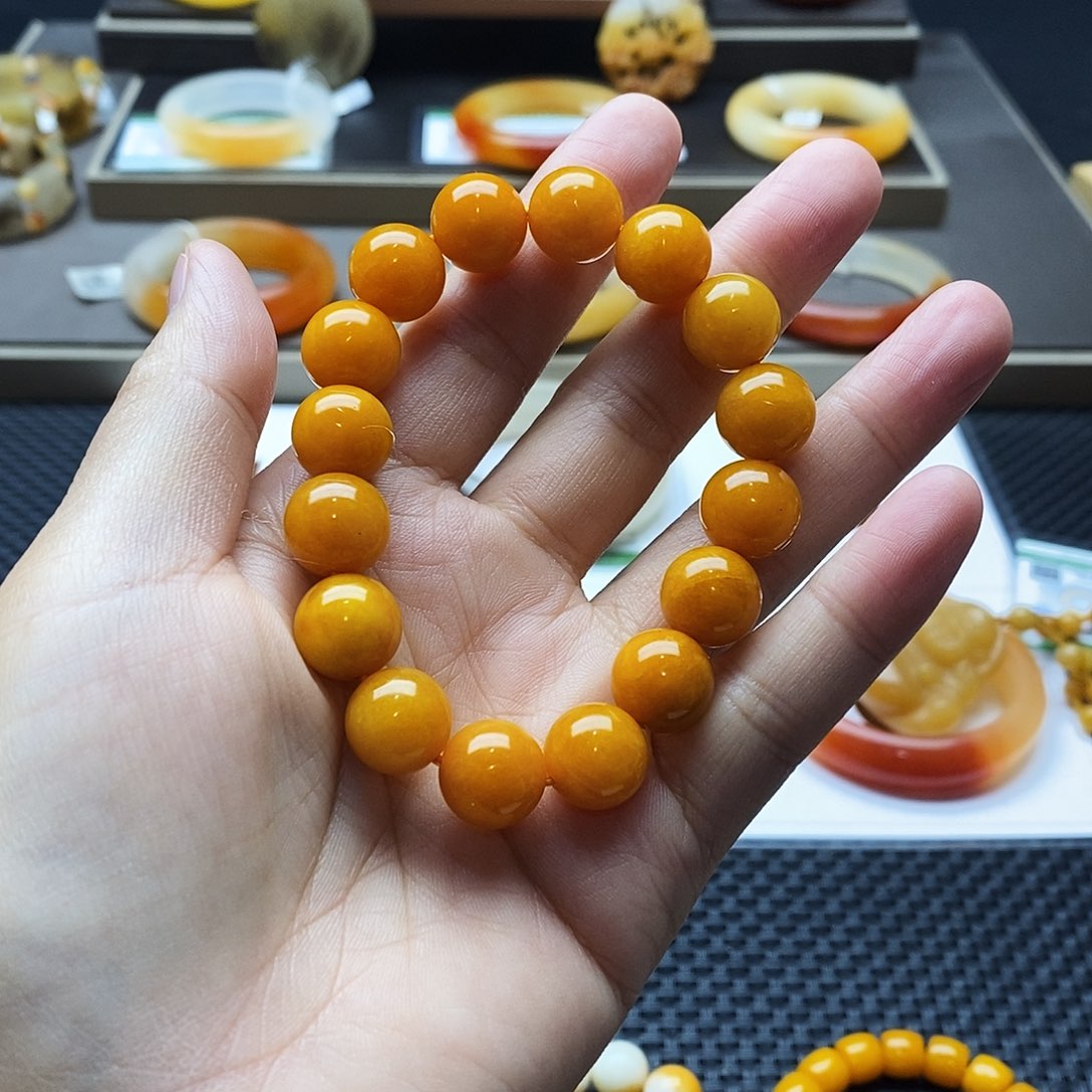 石英质玉（黄龙玉）未镶嵌手镯