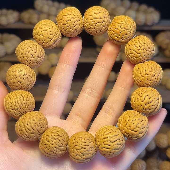 《***》桃核吊坠白月光串