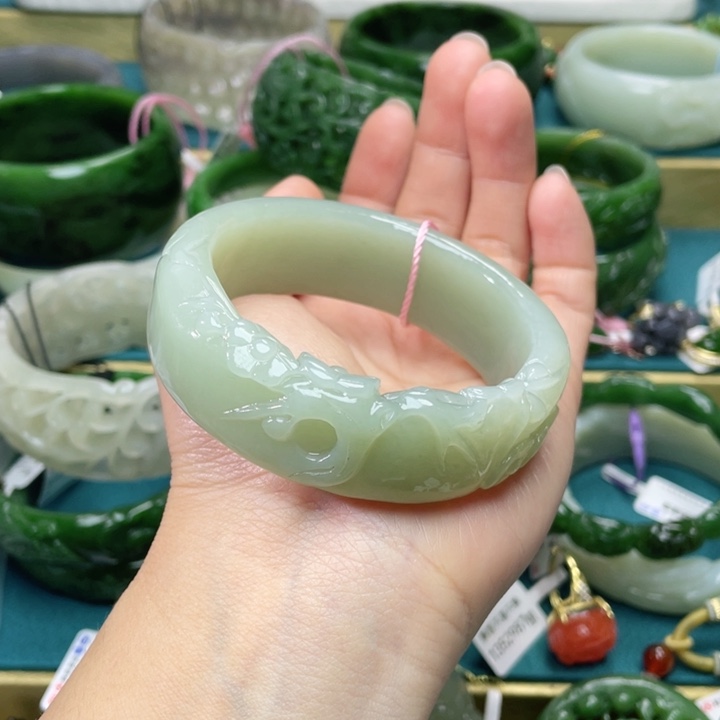 和田玉手镯55+圈口 编号44未镶嵌云**清