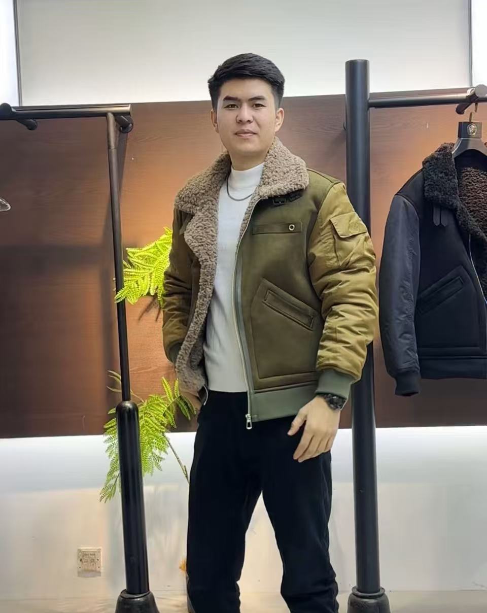 男长袖保暖不缩水宽松型翻领人造皮草厚款拉链简约风8906
