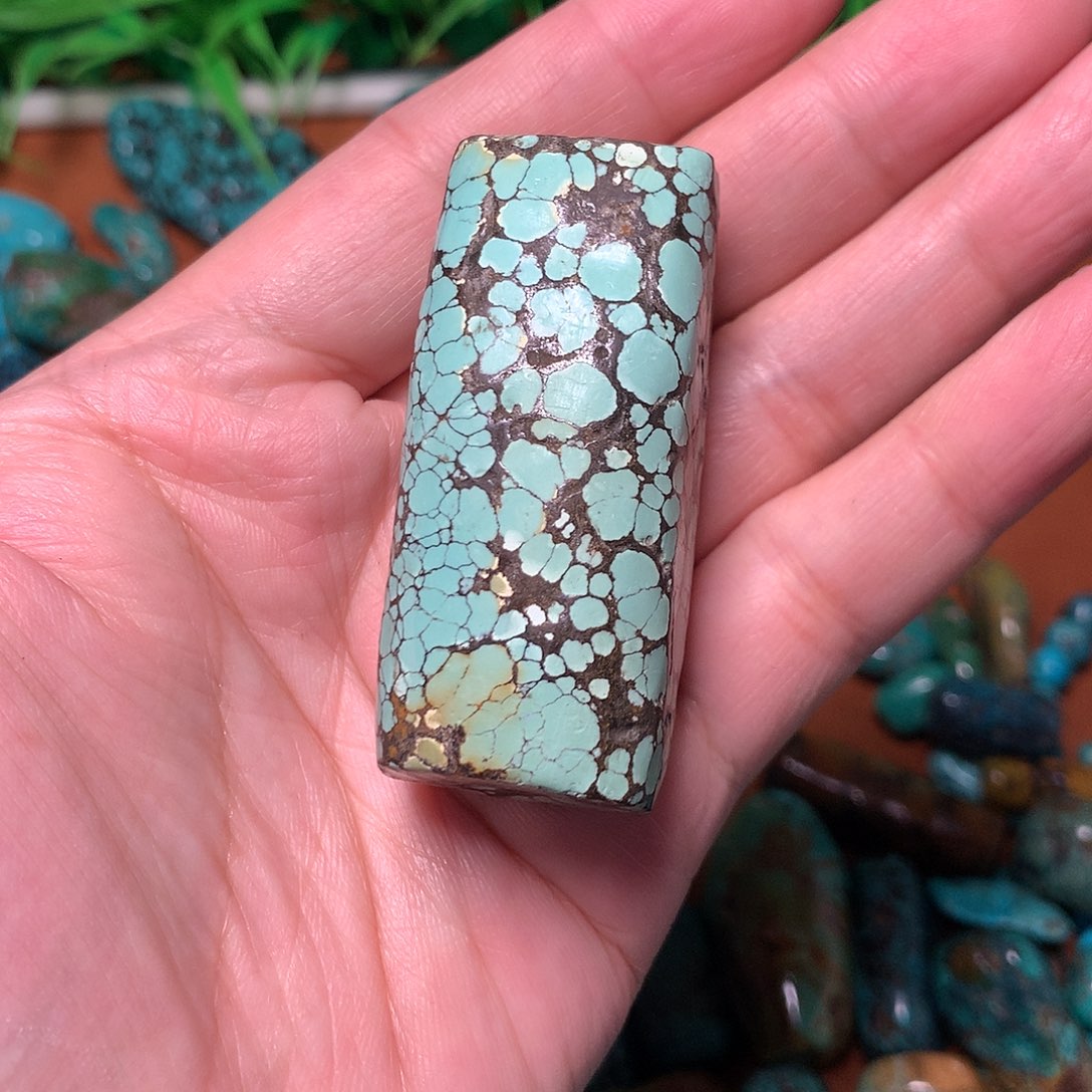 不***！绿松石未镶嵌珠宝奇石