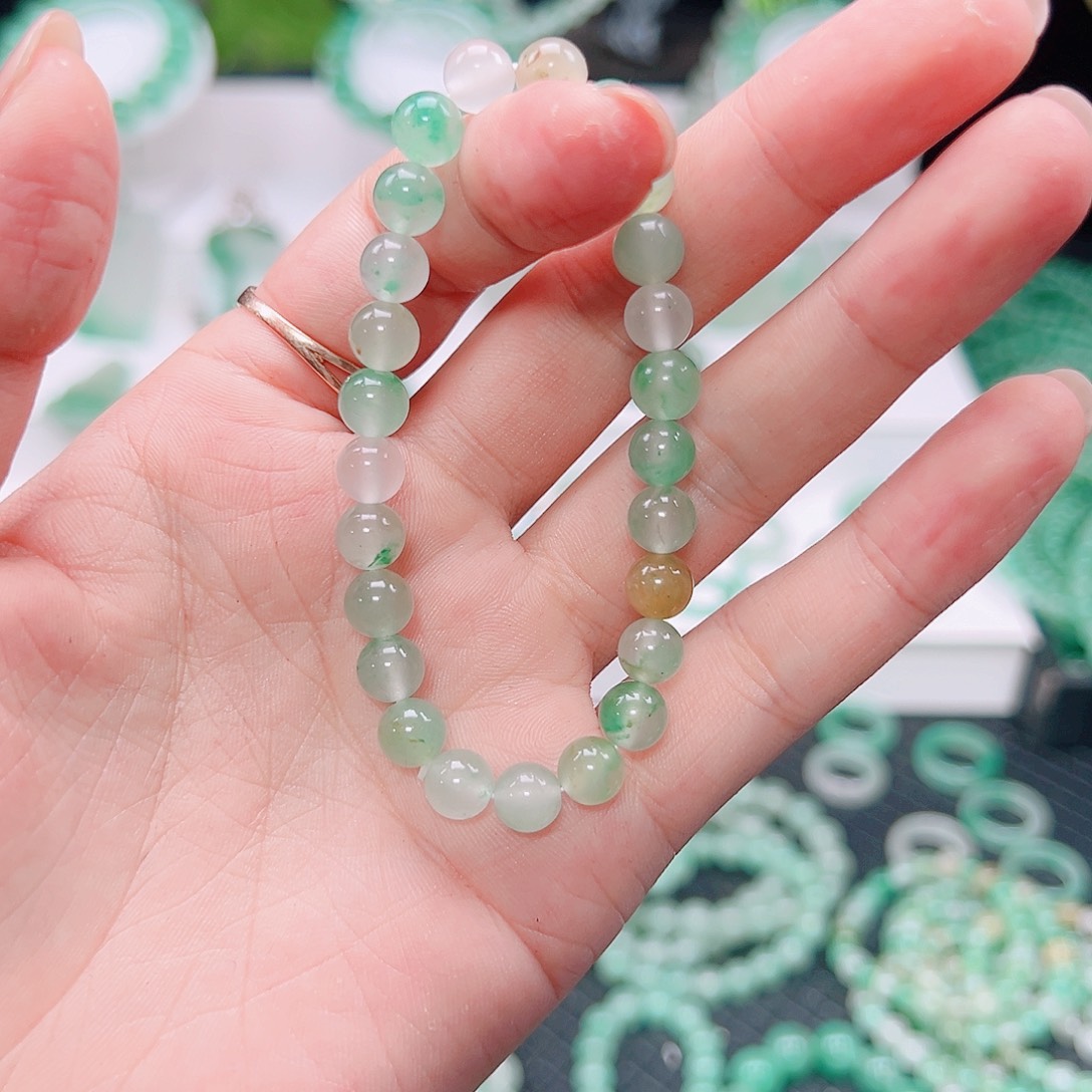 未镶嵌手链石英质玉（非洲翠）