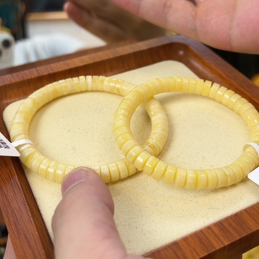 琥珀珠宝奇石未镶嵌多样性发其一