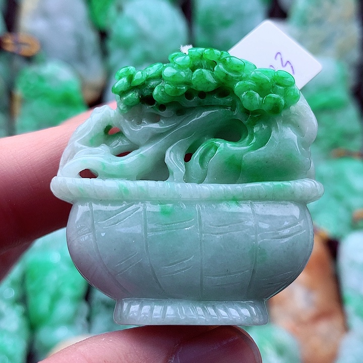 翡翠吊坠(不含链)未镶嵌