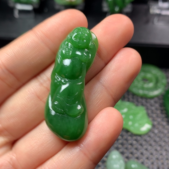 和田玉颈饰未镶嵌小*儿