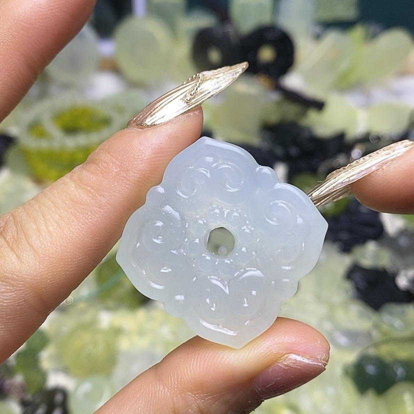 【闪购商品】蛇纹石玉颈饰未镶嵌