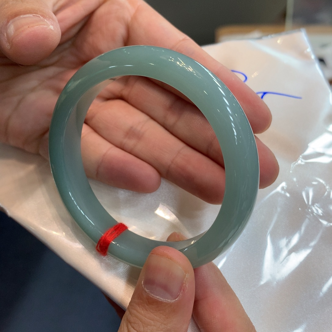 翡翠未镶嵌手镯手镯