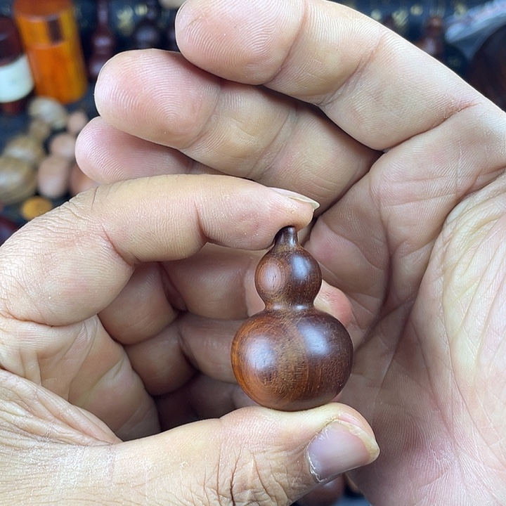 鳕***鱼微凹黄檀（南美大红酸枝）