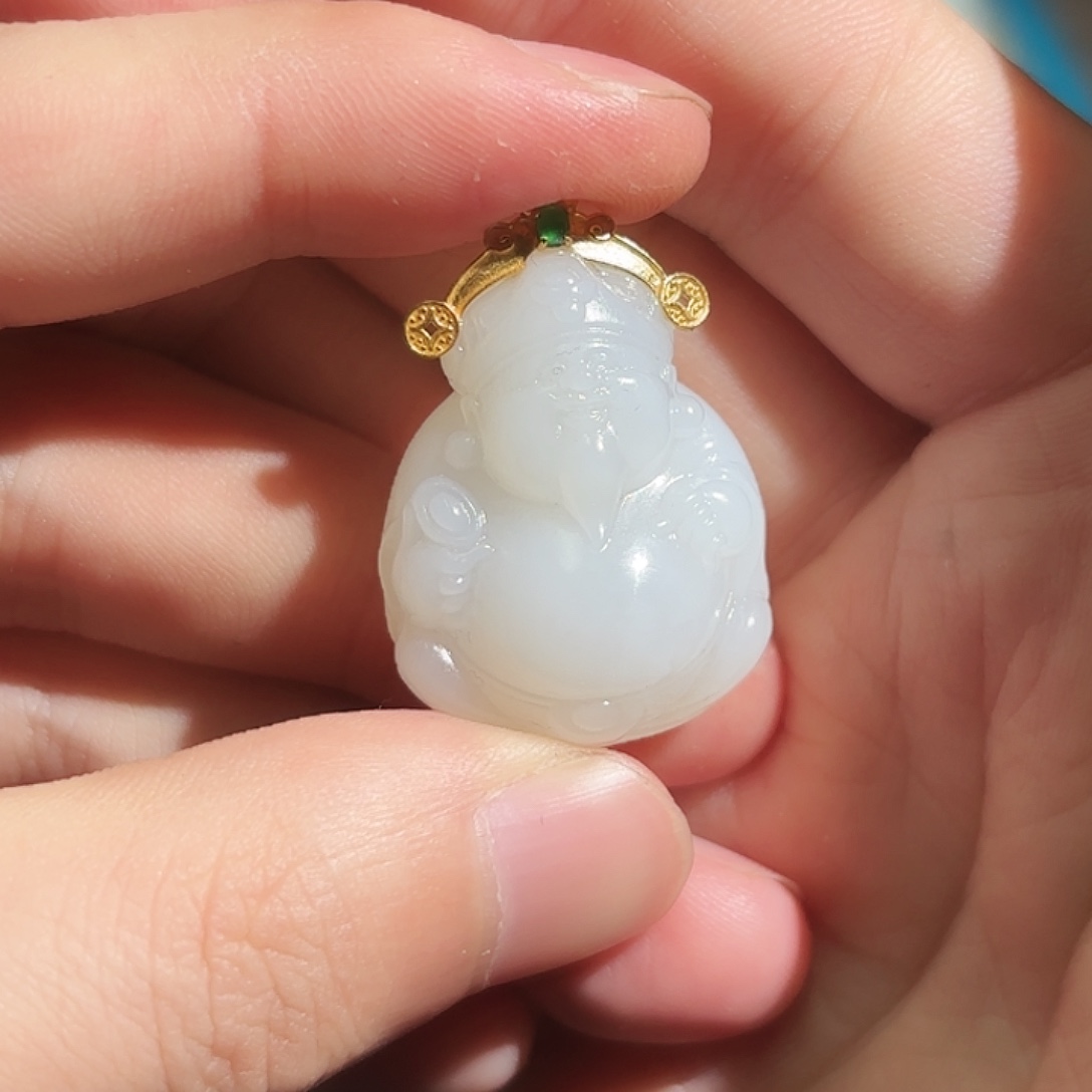 和田玉（糖玉）18K金镶嵌颈饰