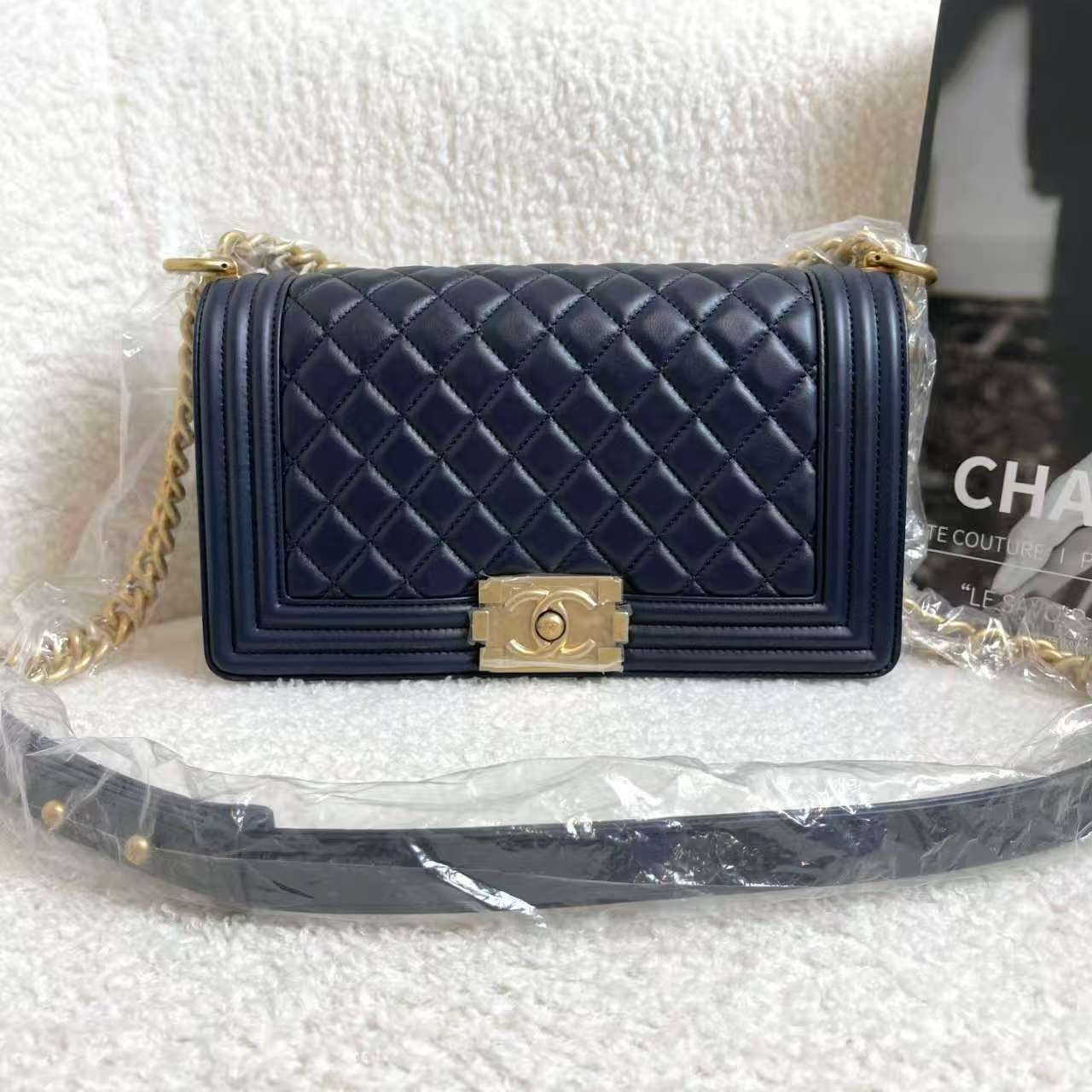99新 Chanel/香奈儿 海蓝牛皮leboy中号/61441513/12期/代卖服务