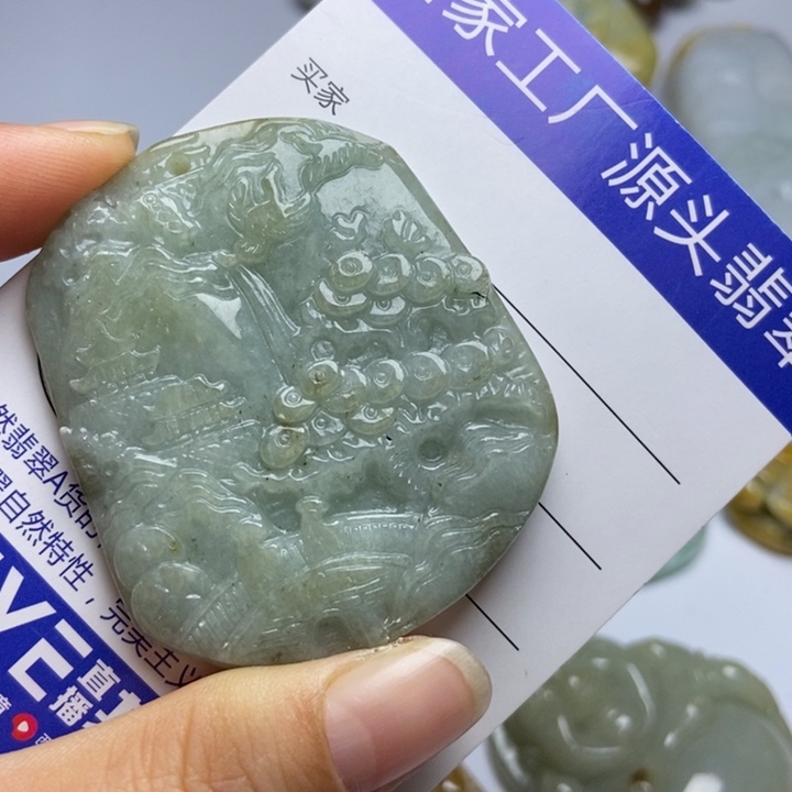 翡翠颈饰未镶嵌翡翠