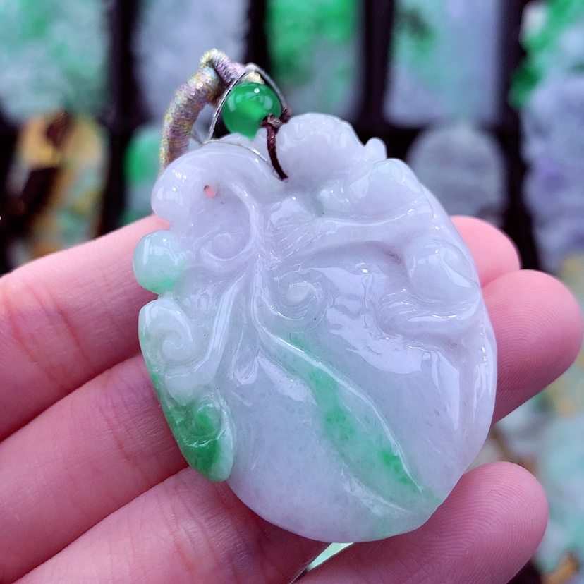 【闪购商品】翡翠颈饰未镶嵌挂件