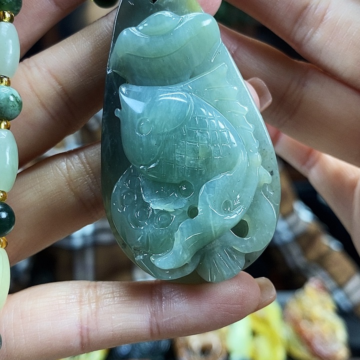 蛇纹石玉未镶嵌吊坠