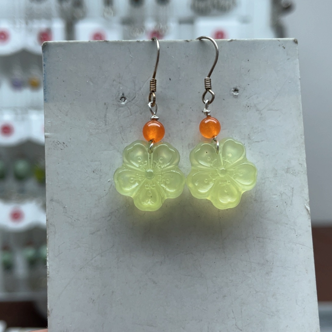 蛇纹石玉耳饰未镶嵌