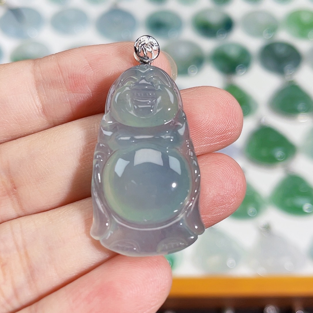 颈饰18K金镶嵌翡翠吊坠