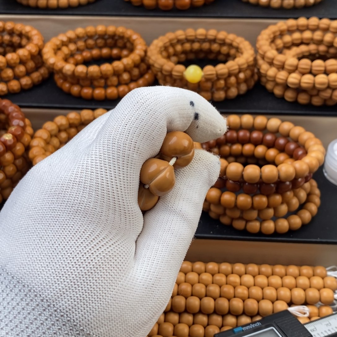 风***乐猴头核桃吊坠两条原皮➕10级灯牌