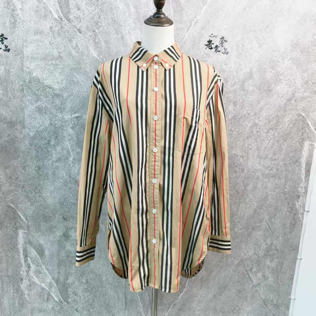 99新 BURBERRY/博柏利 海囤J/巴宝莉上衣/uk14码/ds57445