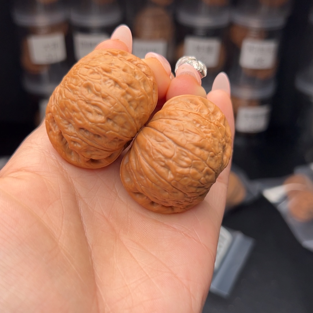 文玩核桃吊坠四***@铁锤