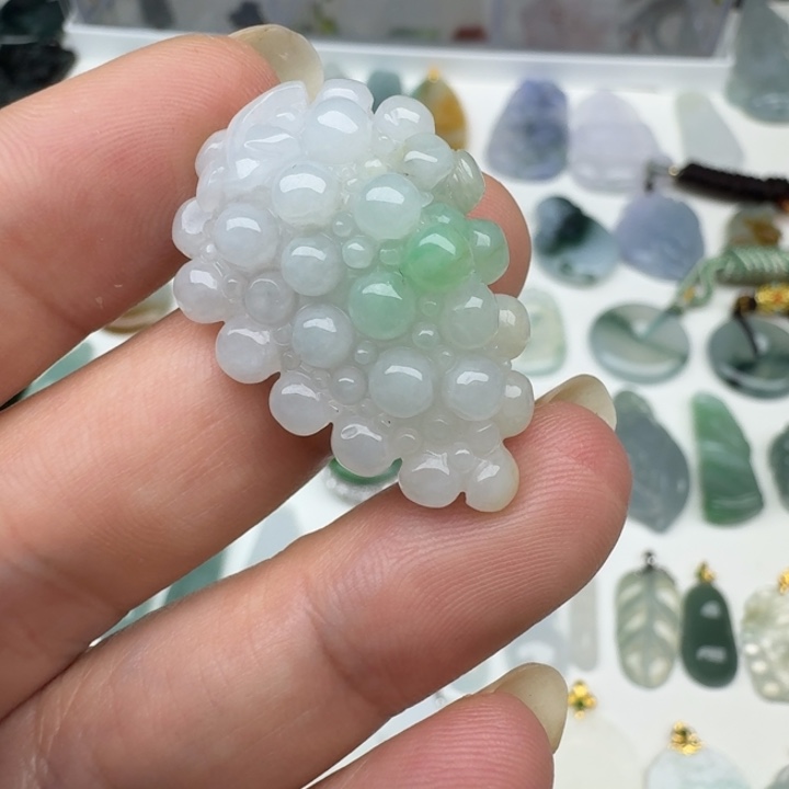 小***幽吊坠(不含链)未镶嵌翡翠