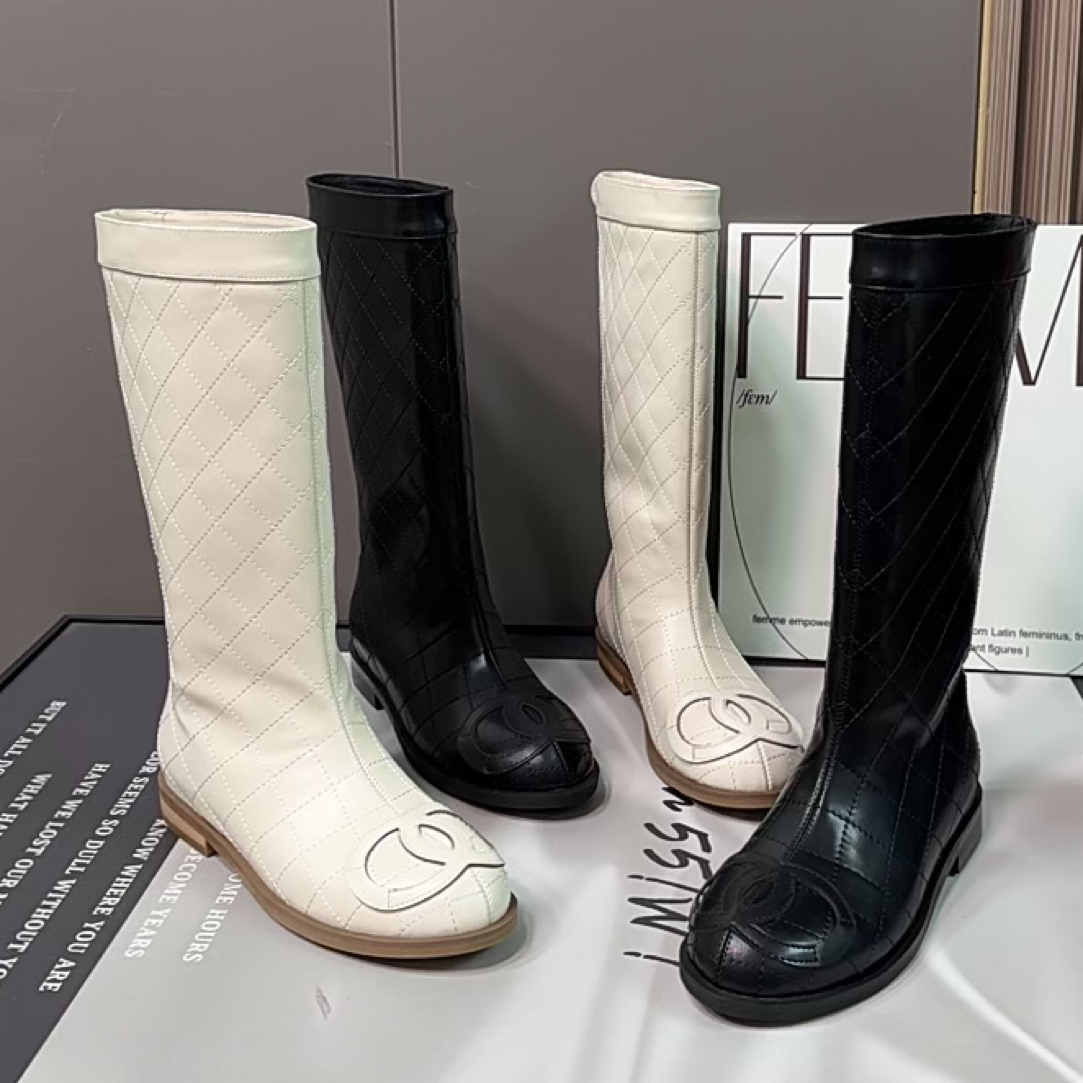 香港小香菱格白色平底骑士靴女春秋新款高筒靴子膝下靴长靴