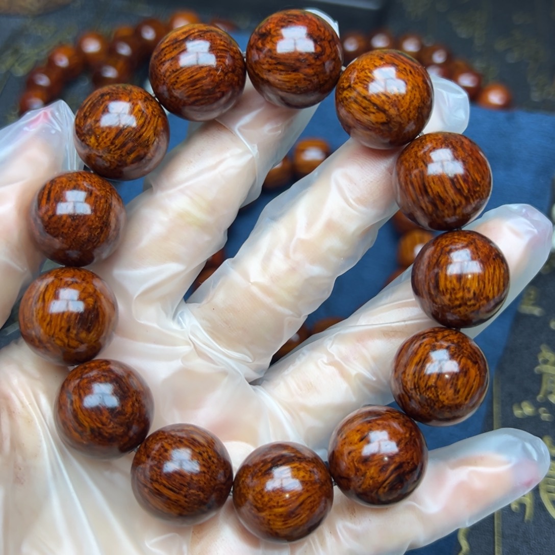 韩***少手串/手链降真香海南红降18黄油爆满芝麻精品