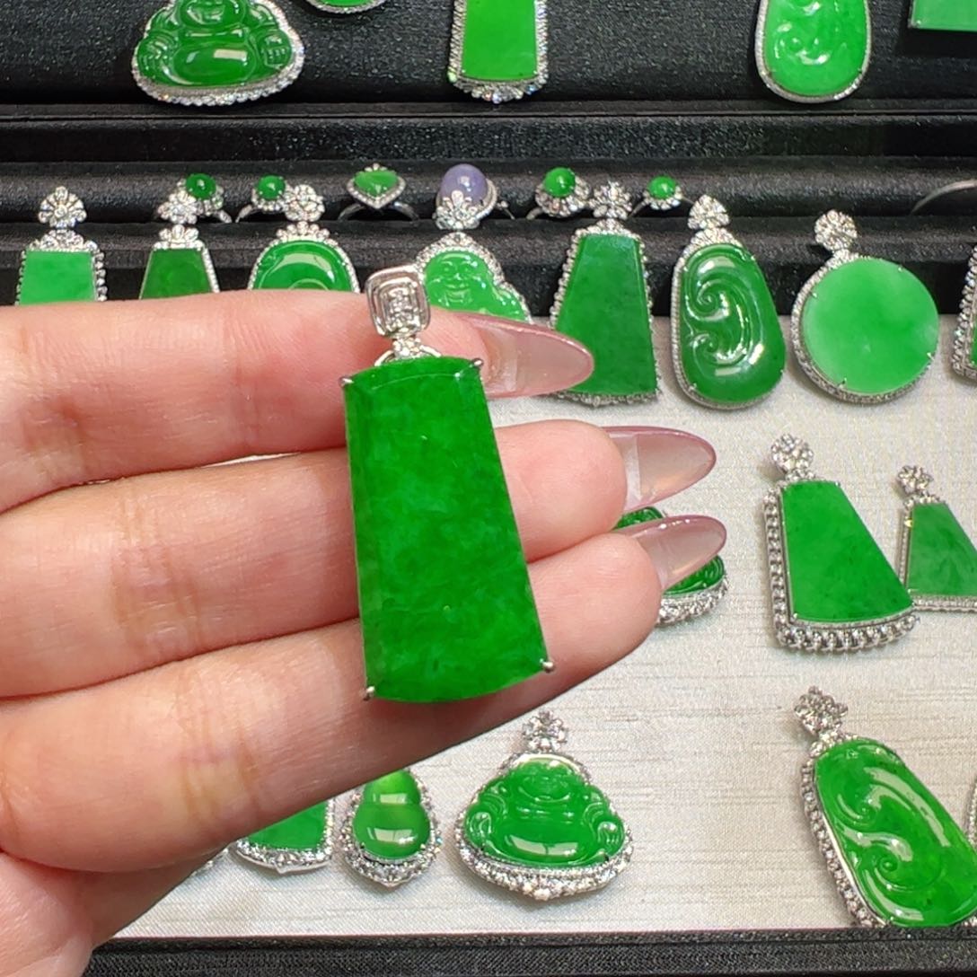 翡翠18K金镶嵌吊坠(不含链)林***号