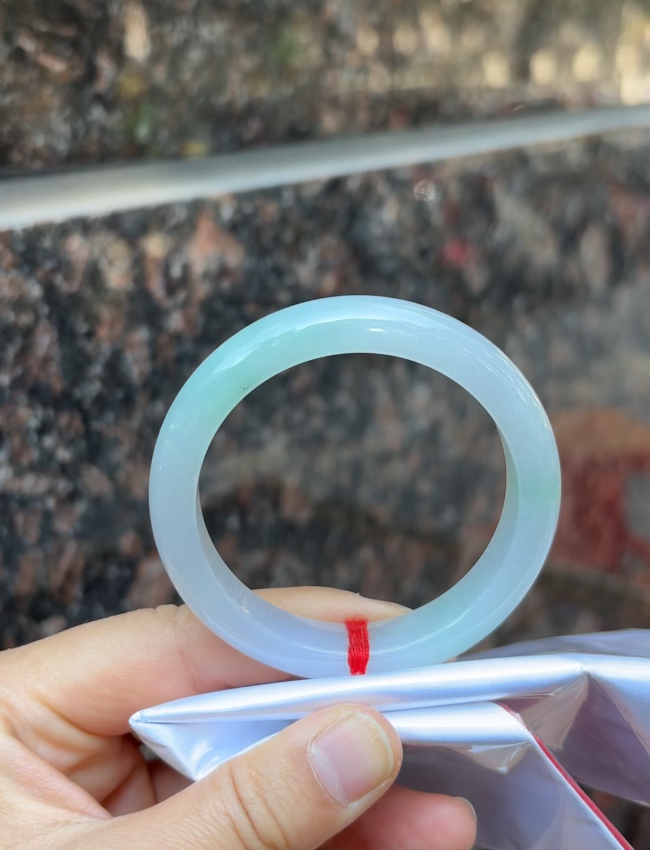 W（上新）冰春彩正圈五十二点六圈翡翠a货手镯