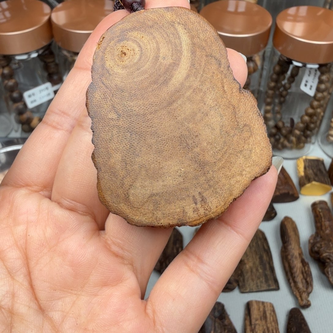 沉香碎屑沉香达拉干随形 10 克