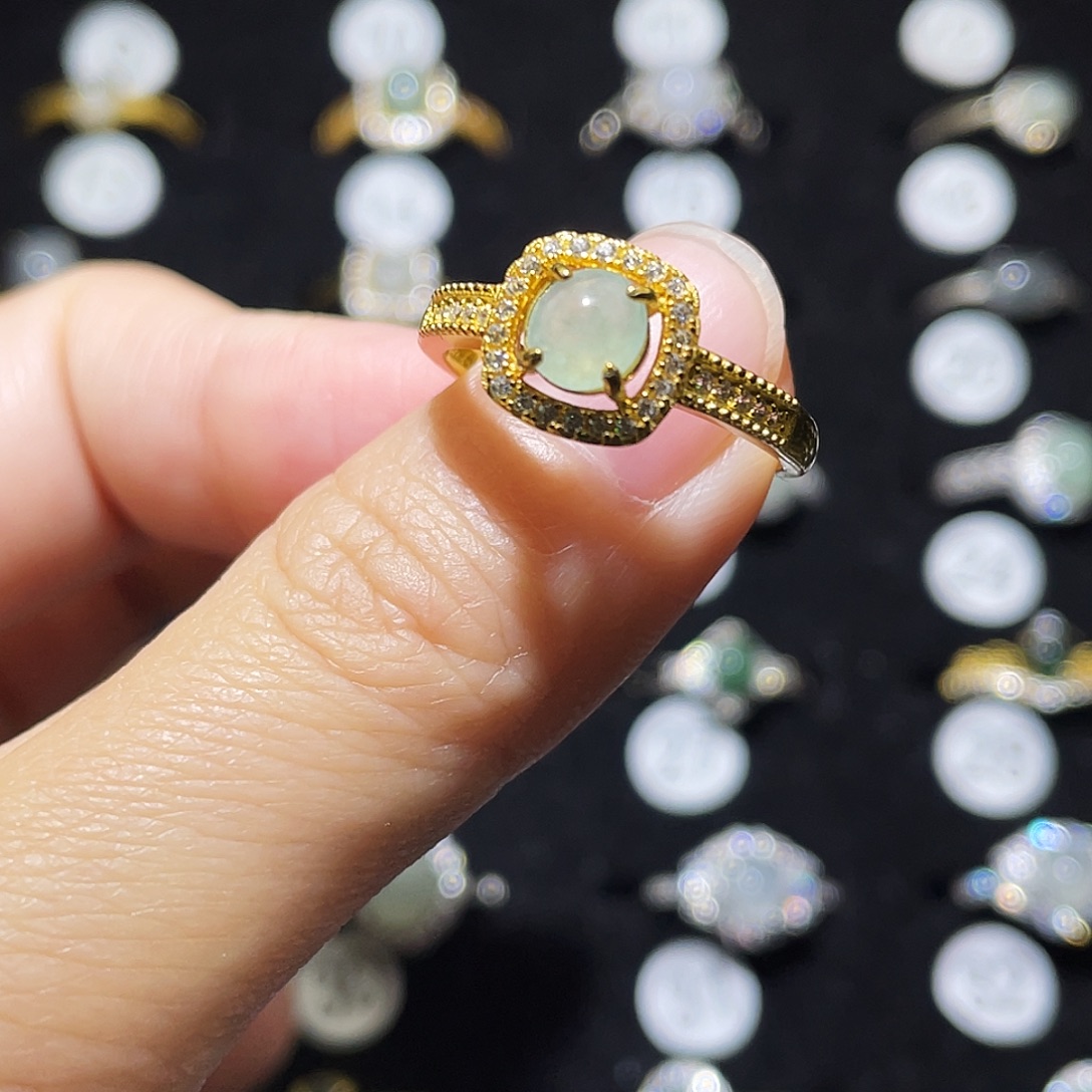 翡翠未镶嵌戒指戒指