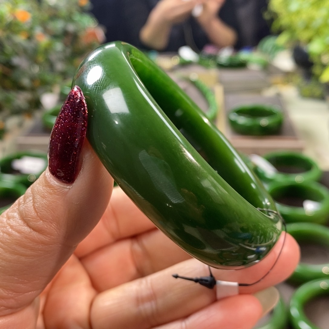 和田玉（碧玉）手镯未镶嵌铃*