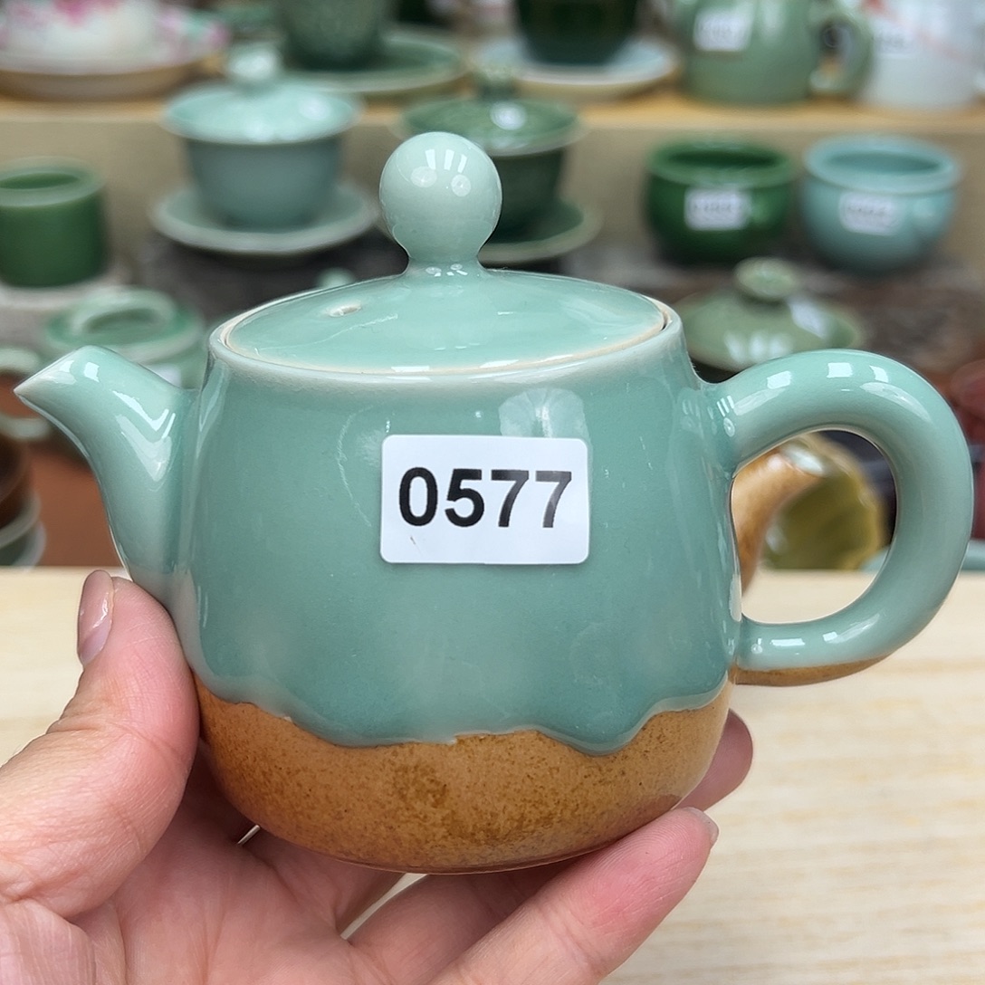 龙泉敬悦青瓷品茗杯微瑕