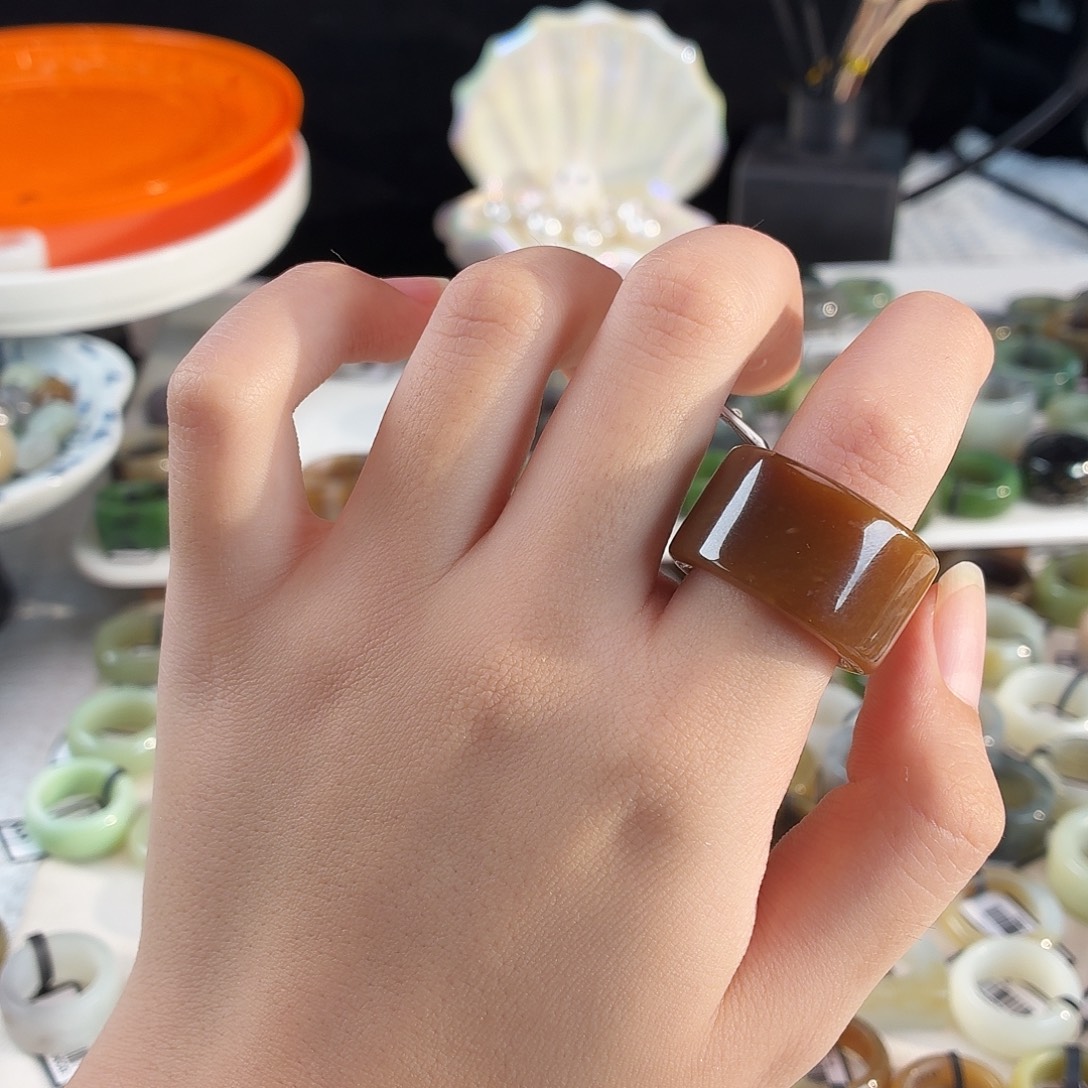 和田玉（糖玉）未镶嵌戒指x25牛扎红糖直切17.9不退换