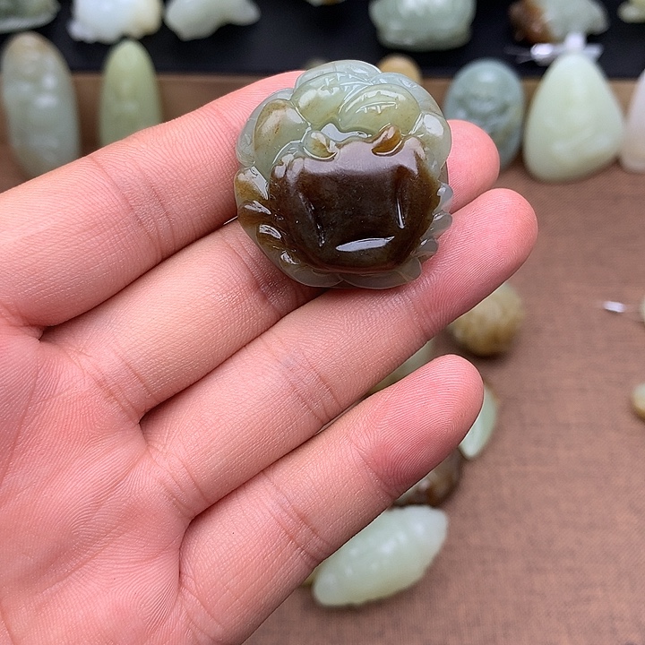 和田玉（糖玉）未镶嵌颈饰