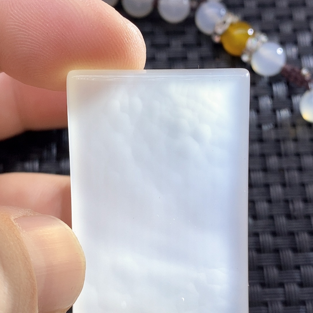 玛瑙/玉髓颈饰未镶嵌央