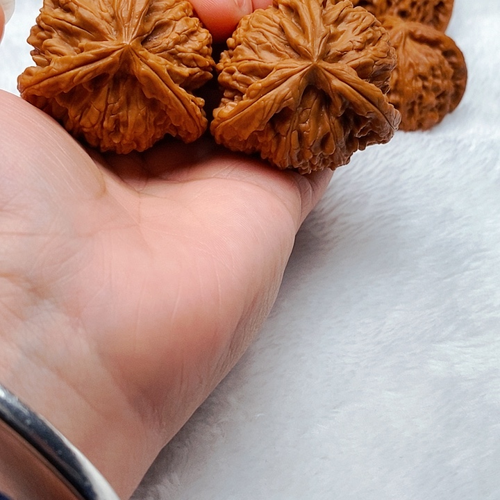 永***平文玩核桃吊坠三棱