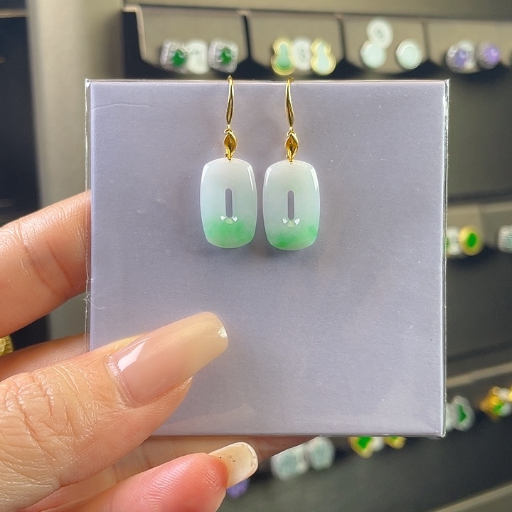 翡翠18K金镶嵌耳饰缅甸A货