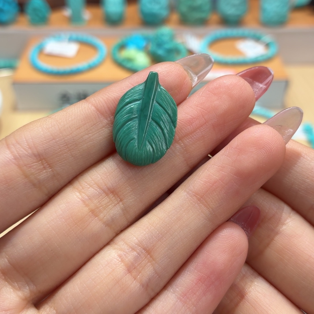 绿松石未镶嵌珠宝奇石羽毛