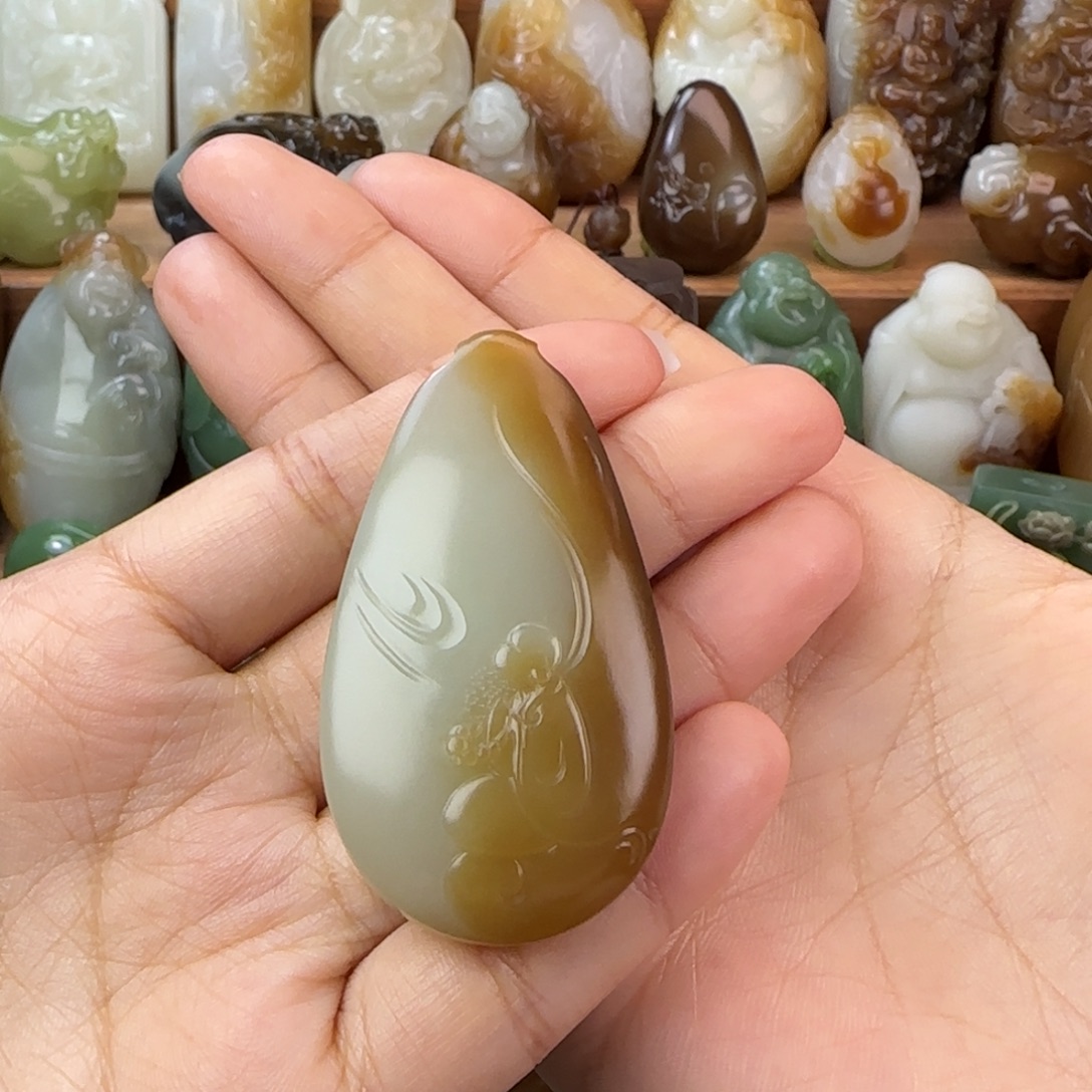 如***水定制和田玉未镶嵌和田玉